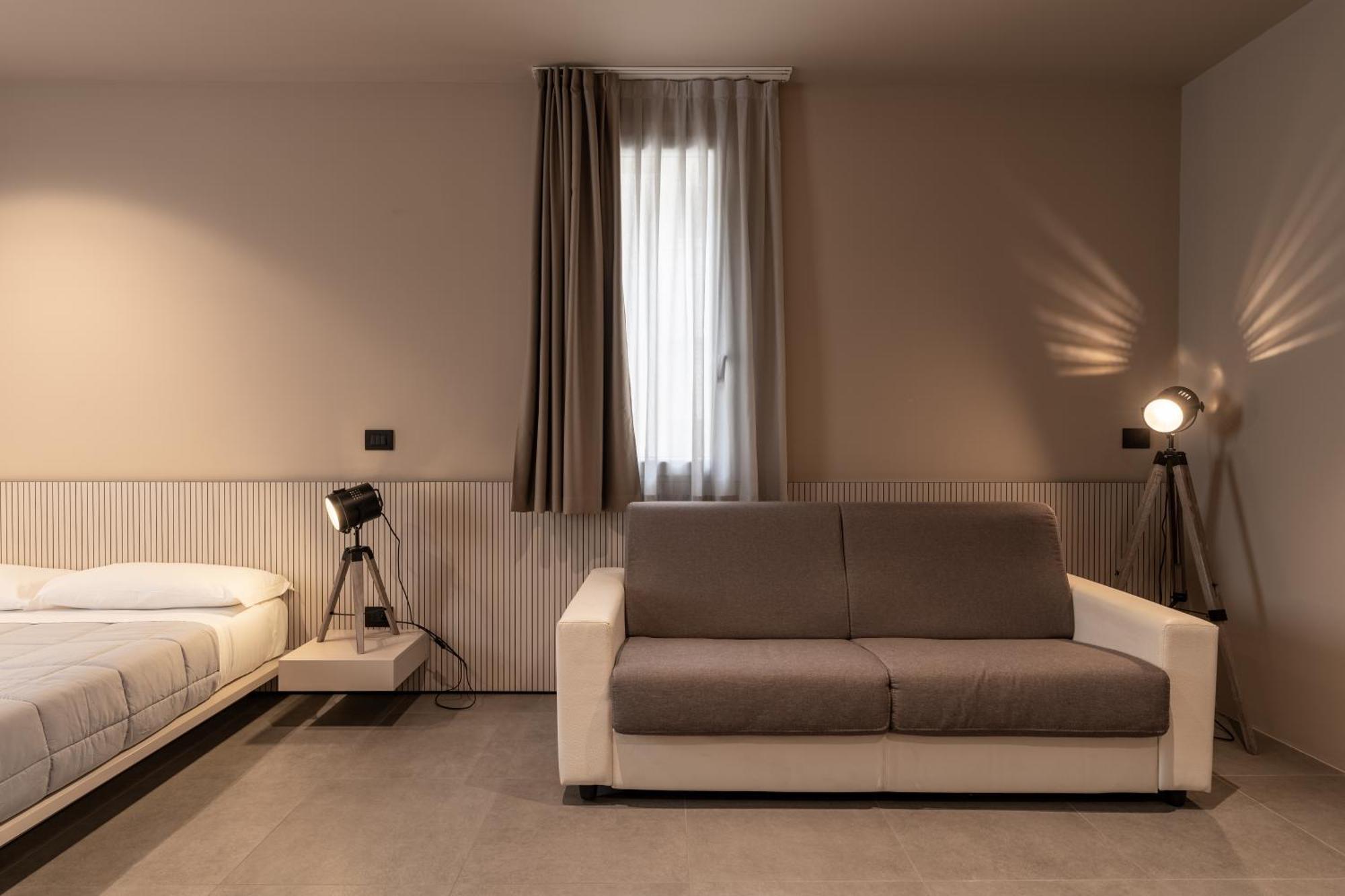 Amare Suite & Apartments Белариа-Игеа Марина Екстериор снимка