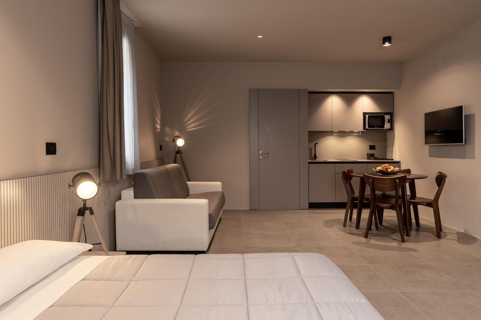 Amare Suite & Apartments Белариа-Игеа Марина Екстериор снимка
